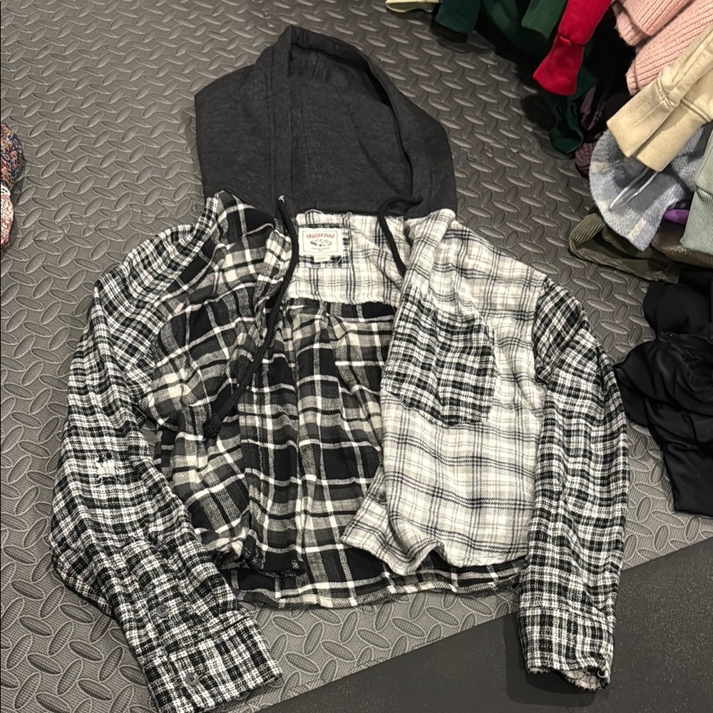 American Eagle Black and White Plaid Shirt